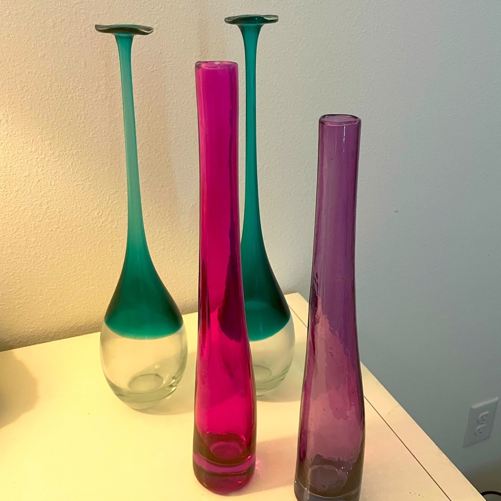 Set of z galleries decorative vases